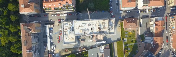 Montaggio del sistema PREM visto dal drone nella "piccola mole" a Torino